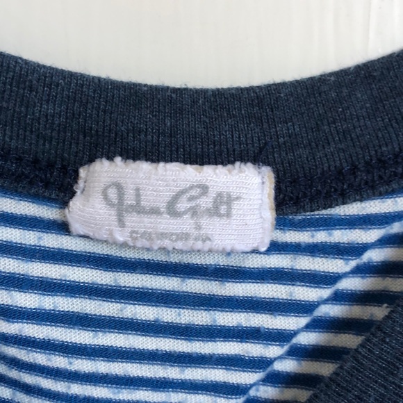 Brandy Melville T-shirt - Picture 2 of 2